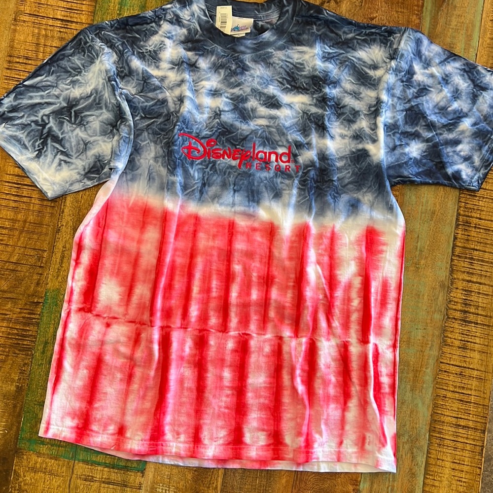 Disneyland vintage red white blue tie dye t-shirt. SZ. XL. NWT